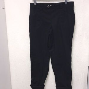 Chico’s Black Women’s Roll Up Convert Capri Pants Size 0.5 Regular Small